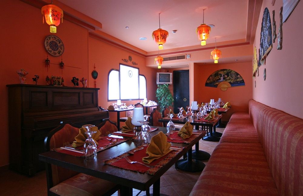 GOLDEN CARVEN HOTEL~
