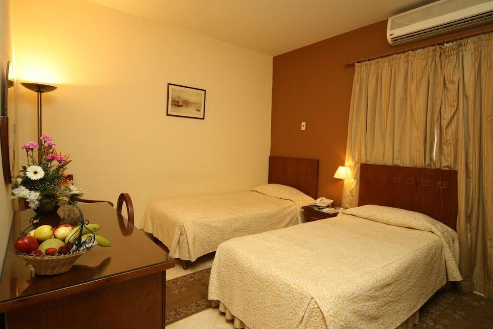 GOLDEN CARVEN HOTEL~ photo 3
