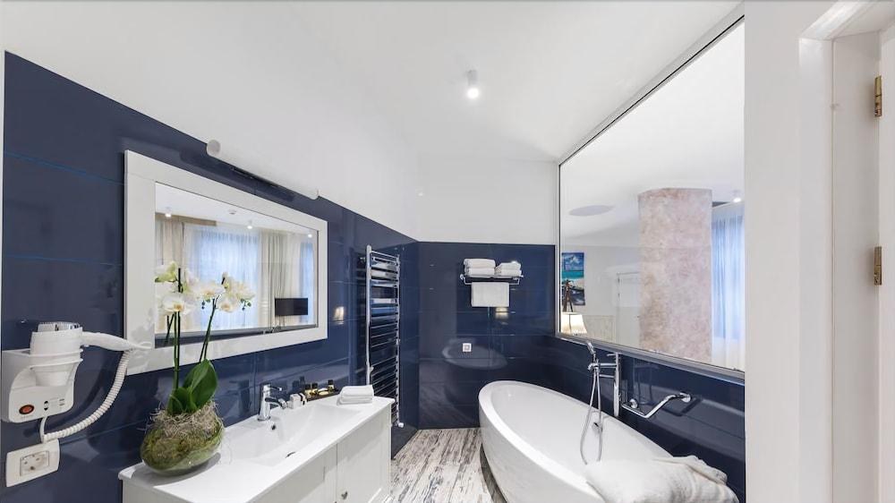 The Mansion Boutique Hotel photo 3