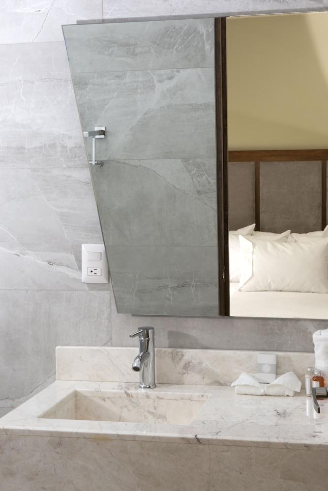 SUITES LERMA 205 photo 2