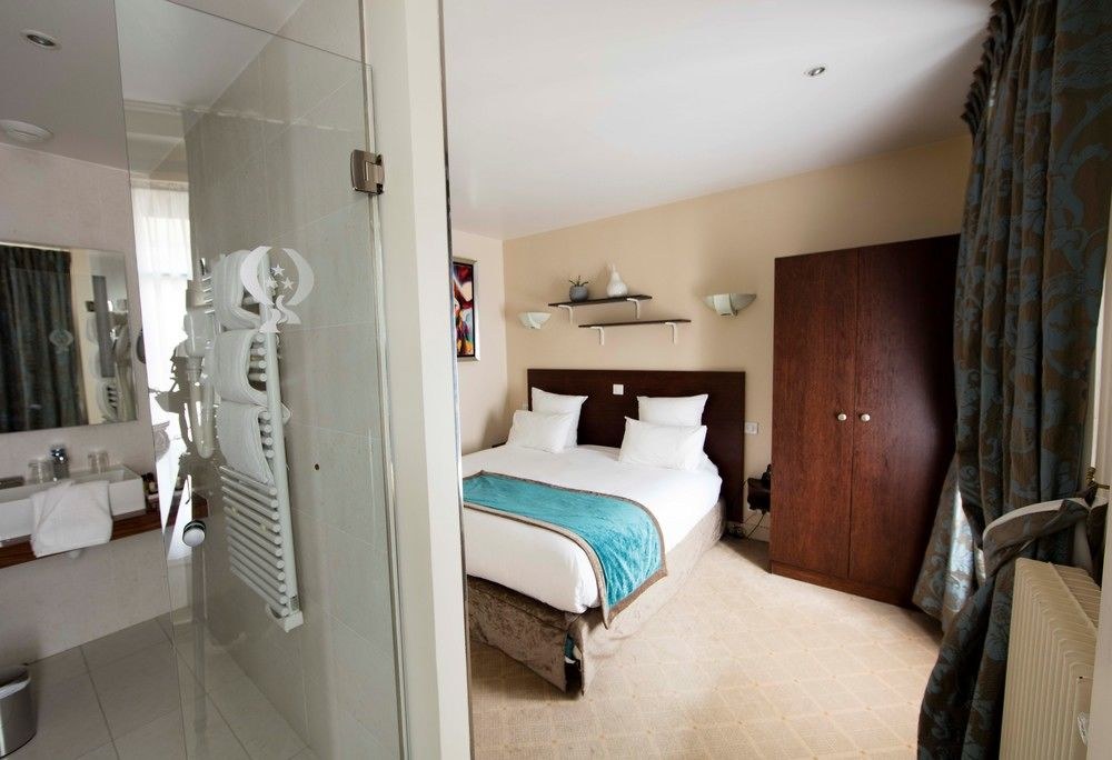 QUEENS HOTEL photo 1