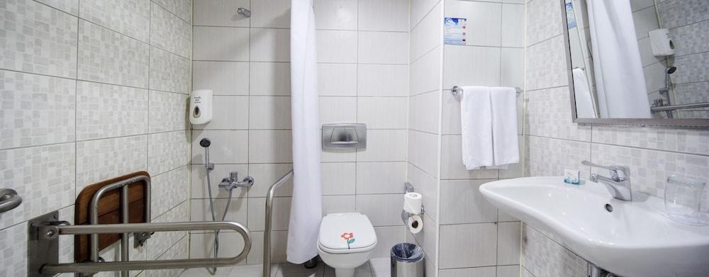 ALBA QUEEN HOTEL photo 2