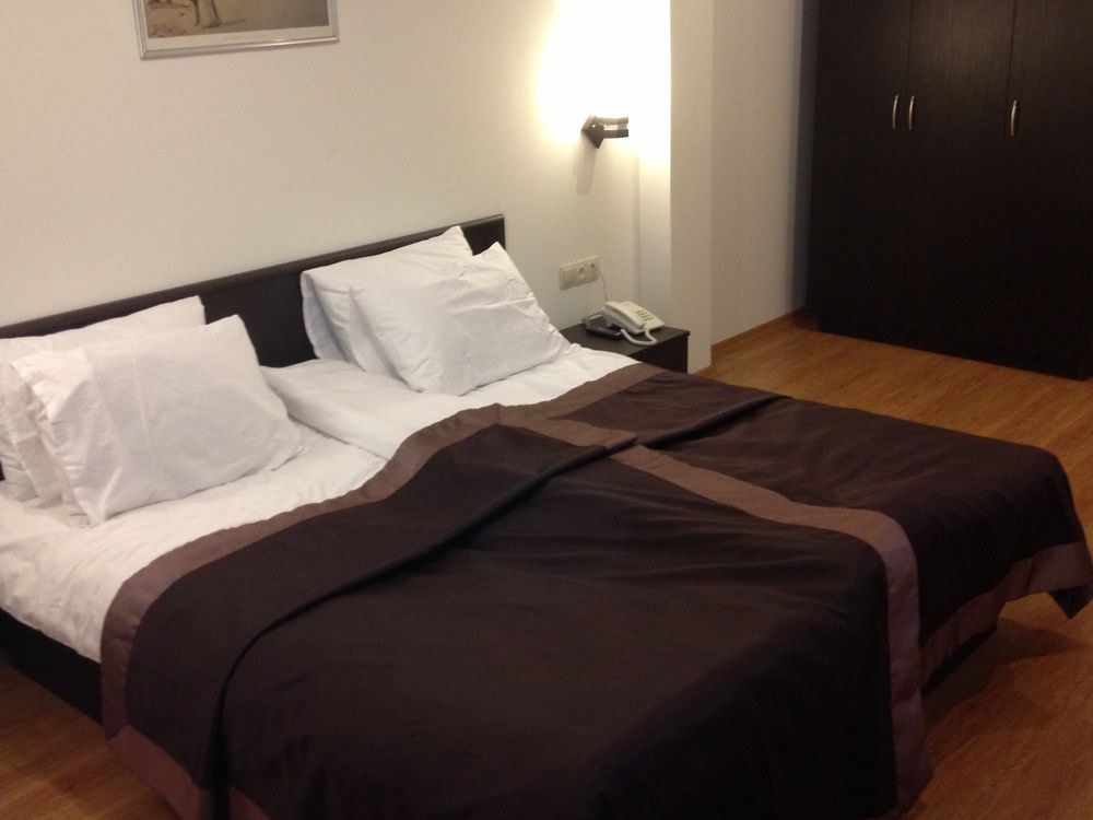 HOTEL CORNER photo 1
