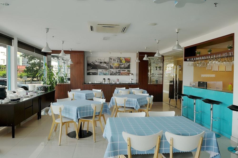 OCEANIA HOTEL photo 3