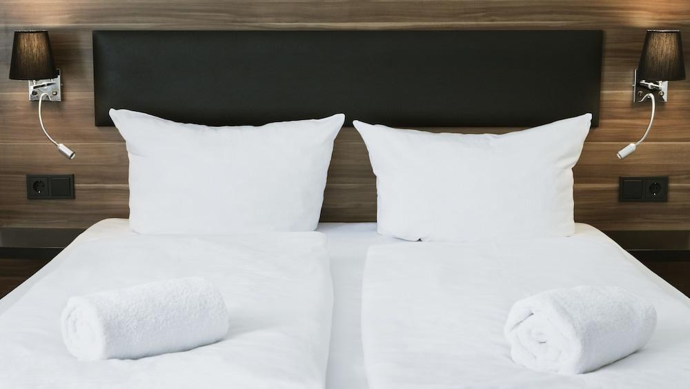 IBB Blue Hotel Berlin-Airport photo 3