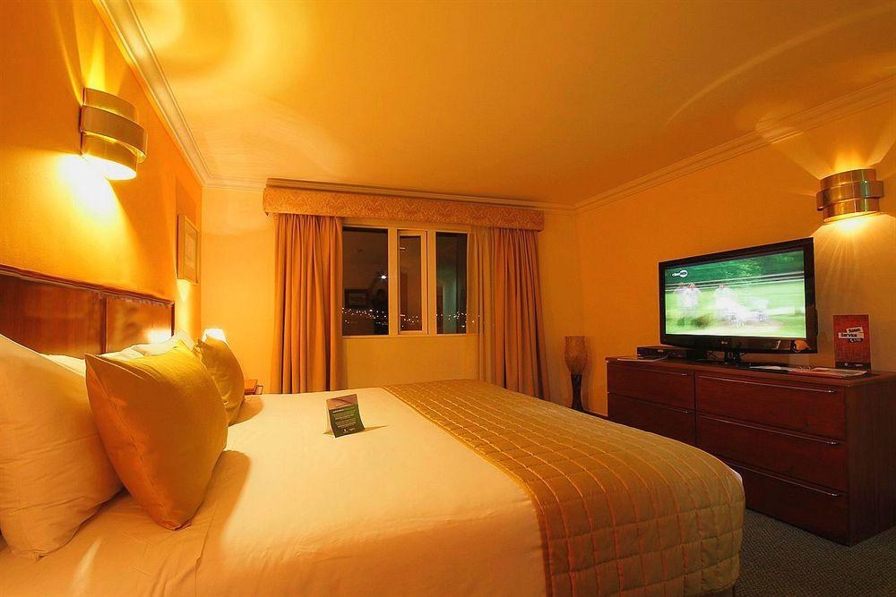 HOTEL CONQUISTADOR