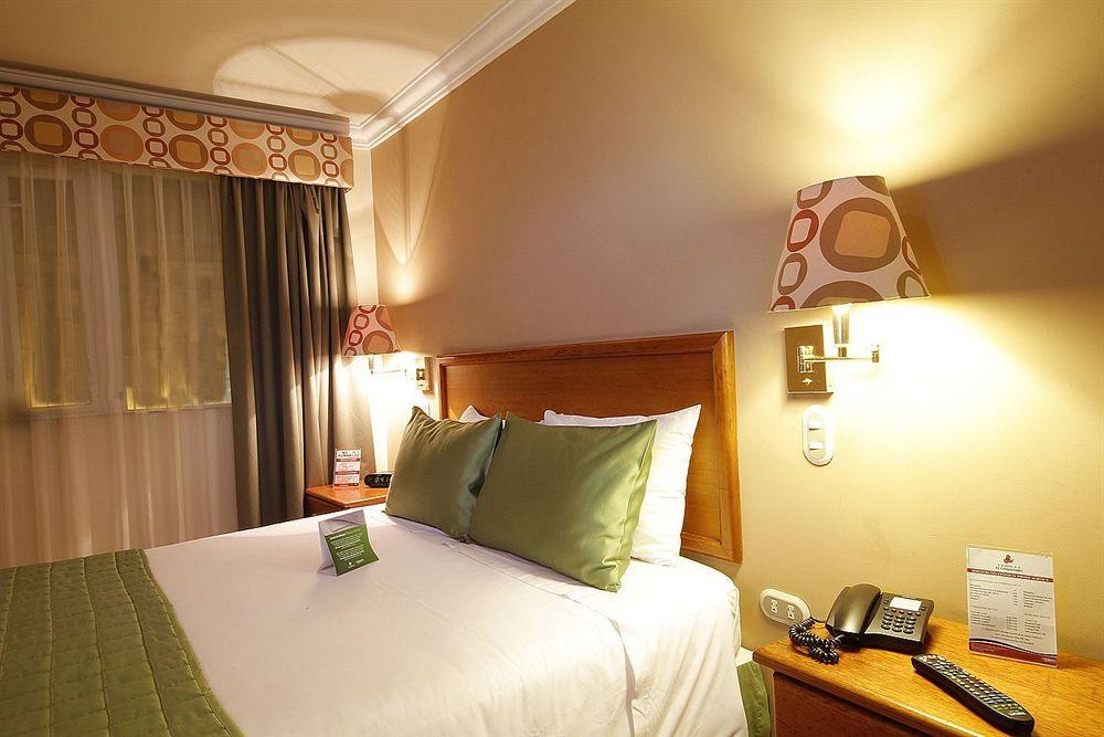 HOTEL CONQUISTADOR photo 2
