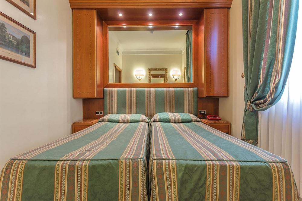 Raeli Hotel Floridia photo 4