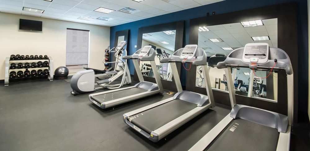 HAMPTON INN & SUITES SEAWORLD photo 1