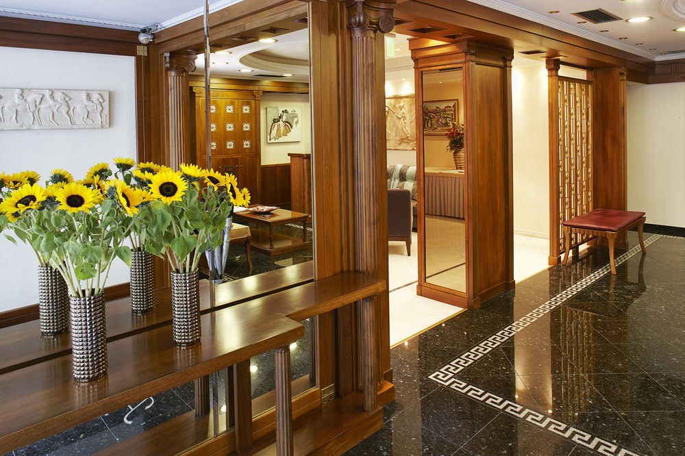 AVA HOTEL AND SUITES photo 1