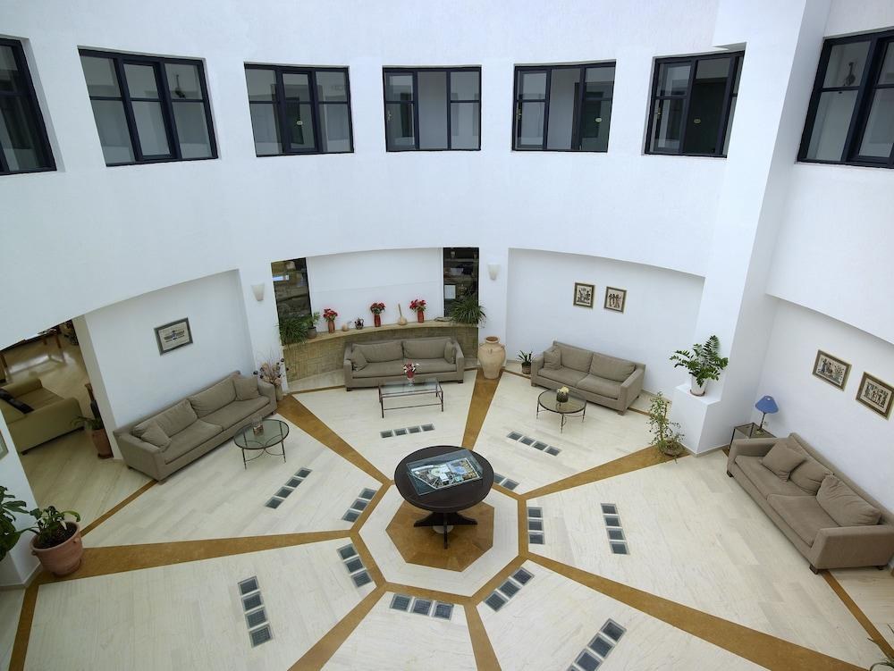 MALIA BAY BEACH HOTEL & BUNGALOWS photo 3