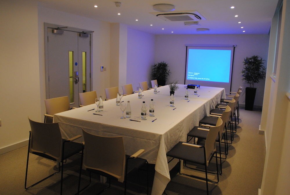 PELICAN LONDON HOTEL AND RESIDENCE photo 1