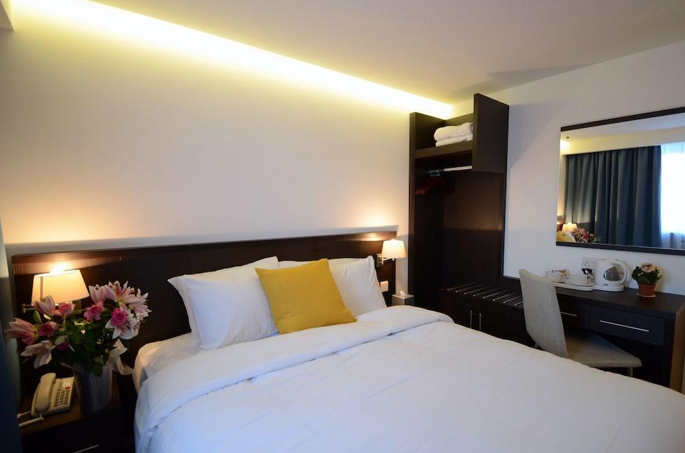 PELICAN LONDON HOTEL AND RESIDENCE photo 4