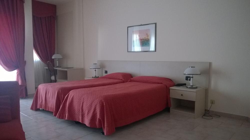 RONDO' HOTEL photo 4