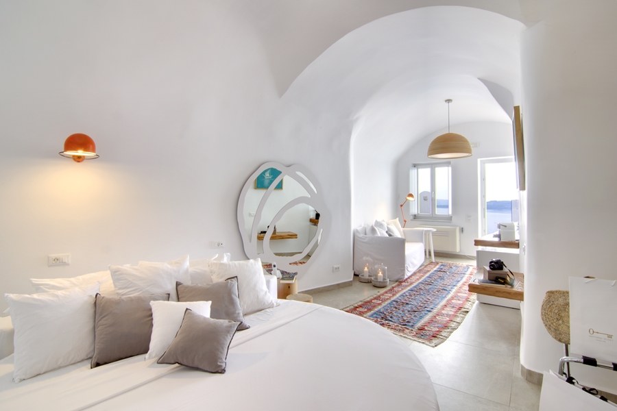 SANTORINI SECRET SUITES & SPA photo 2