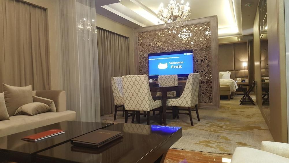Wyndham Panbil Batam photo 2