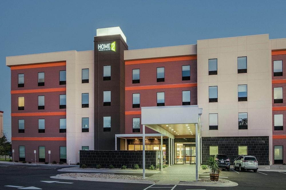 Home2 Suites by Hilton Austin Airport photo 2