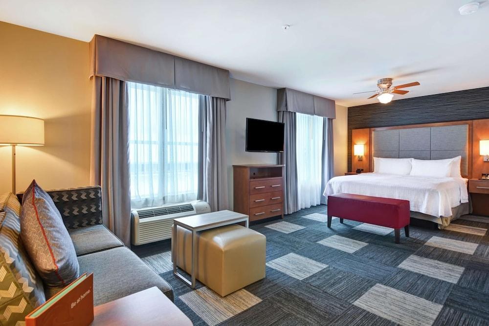 Homewood Suites by Hilton TechRidge Parmer @ I-35 photo 3