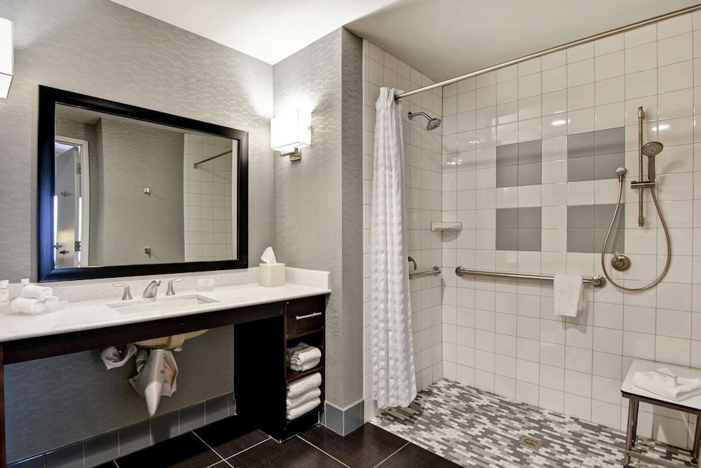 Homewood Suites by Hilton TechRidge Parmer @ I-35 photo 4