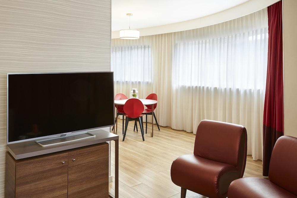 APARTHOTEL ADAGIO BIRMINGHAM CITY CENTRE photo 2
