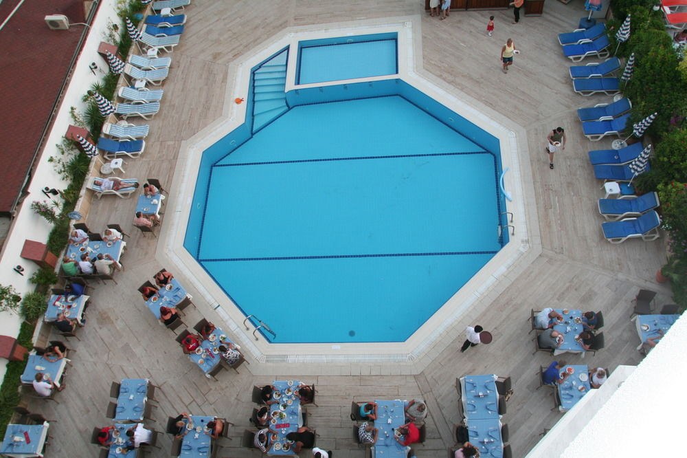 ELYSEE BEACH HOTEL photo 1