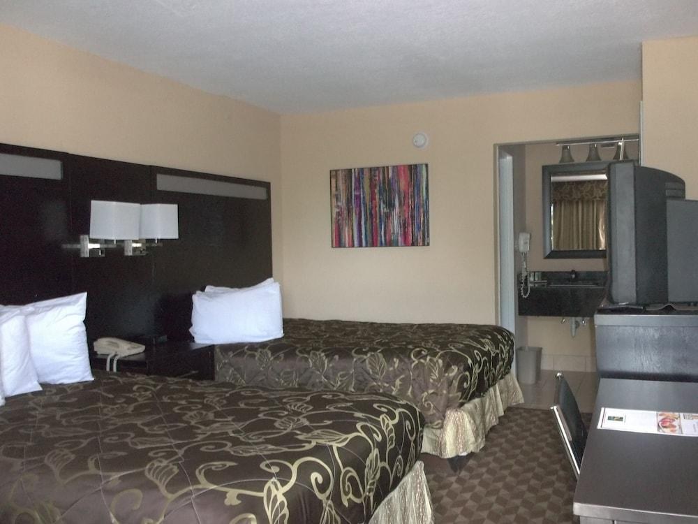 DAYS INN FORT LAUDERDALE AIRPORT CRUISE PORT photo 2