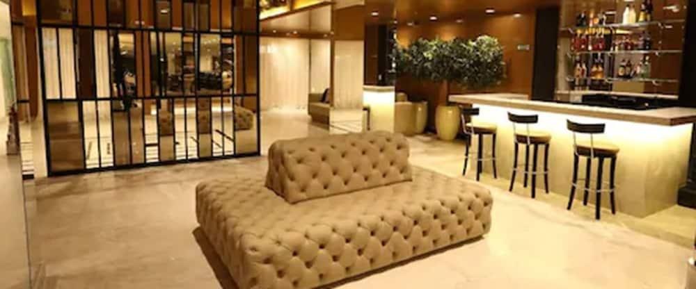 ROYAL REGENCY photo 4