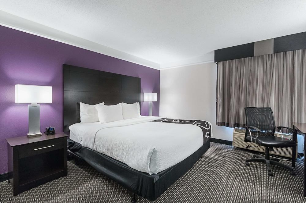 LA QUINTA INN & SUITES FORT LAUDERDALE TAMARAC photo 4