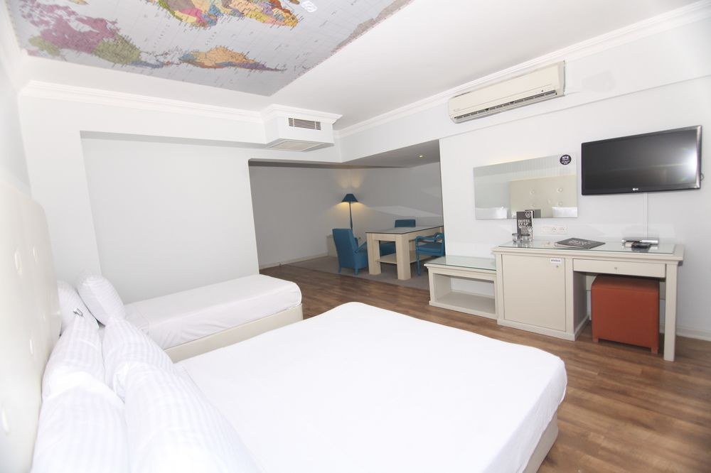 Hotel Etap Mola photo 1