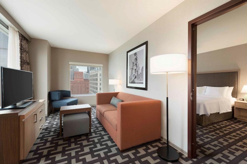 Homewood Suites by Hilton Chicago West Loop Fulton Mkt Area photo 4