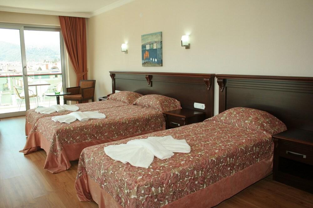 ALKAN HOTEL photo 2