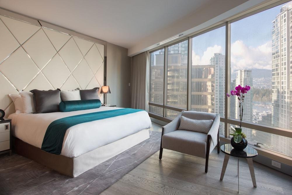 Paradox Hotel Vancouver photo 2
