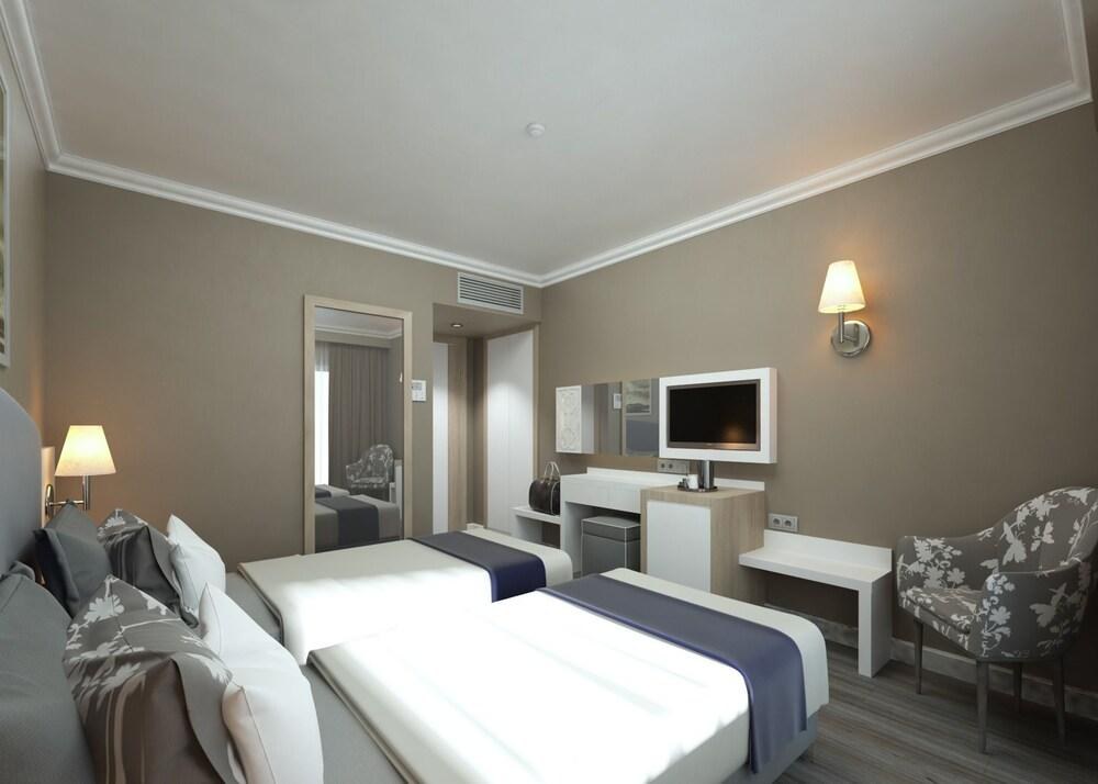 L'ANCORA BEACH HOTEL photo 2