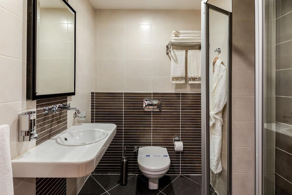PARKHOUSE HOTEL & SPA photo 2