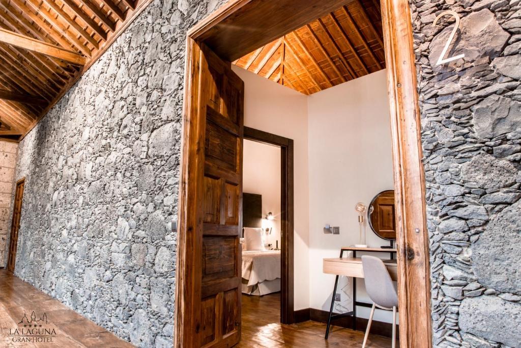 LA LAGUNA GRAN HOTEL photo 2