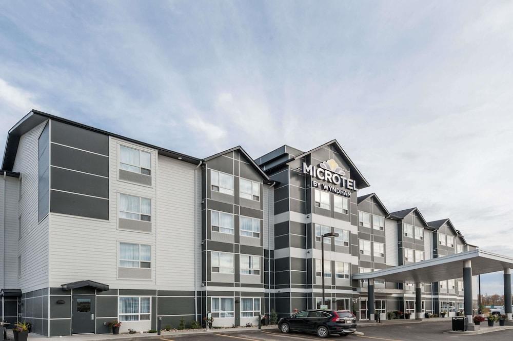 MICROTEL INN & SUITES BY WYNDHAM FORT ST JOHN photo 4