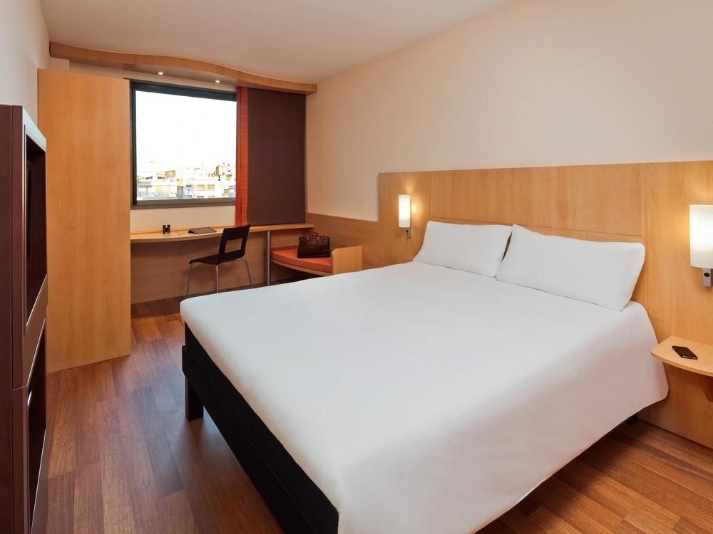 Ibis Barcelona Centro Sagrada Familia photo 1