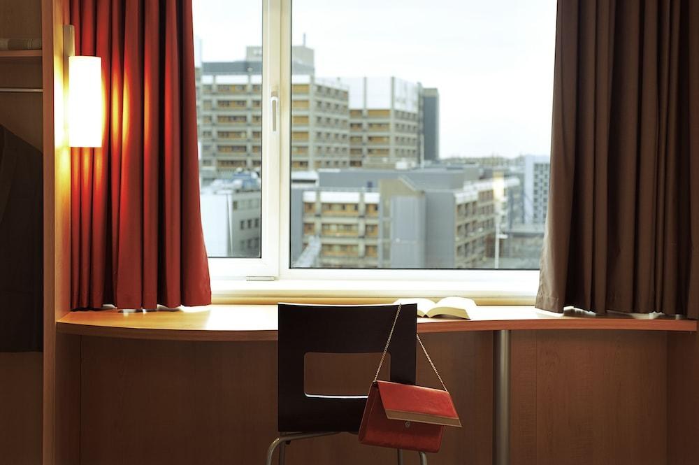 Ibis Barcelona Centro Sagrada Familia photo 3