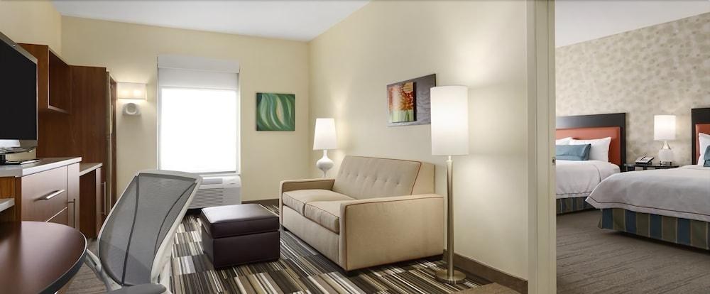 Home2 Suites by Hilton Dallas Addison photo 4