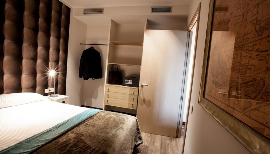 COSMOPOLITA APARTMENTS CONSELL DE CENT photo 2