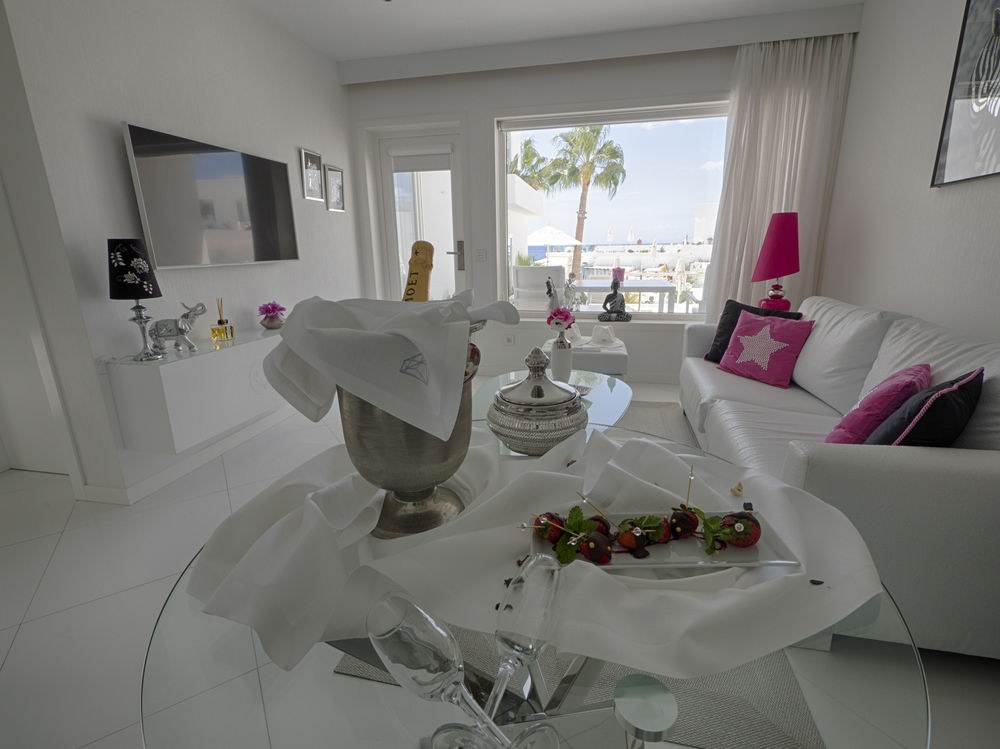 Lani's Suites de Luxe photo 3