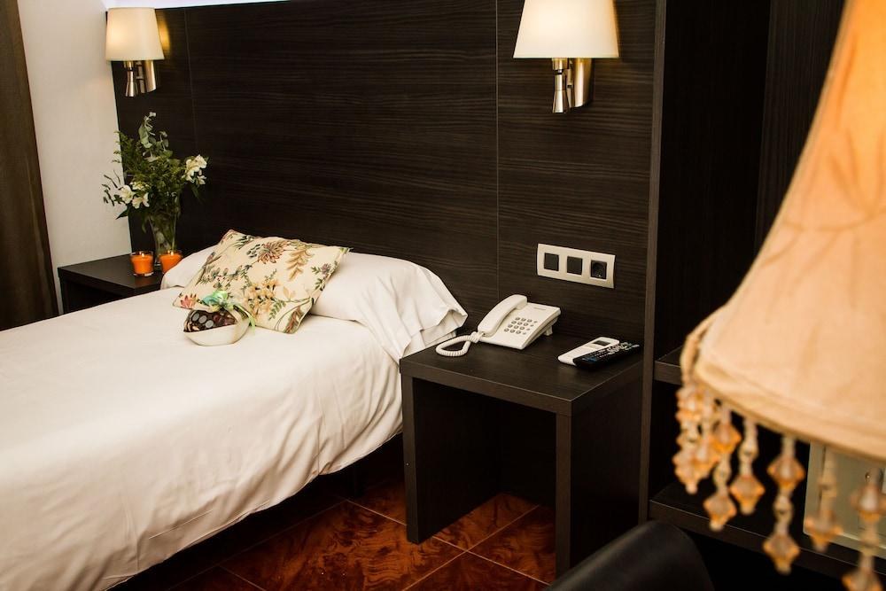 HOSTAL MARLASCA photo 4