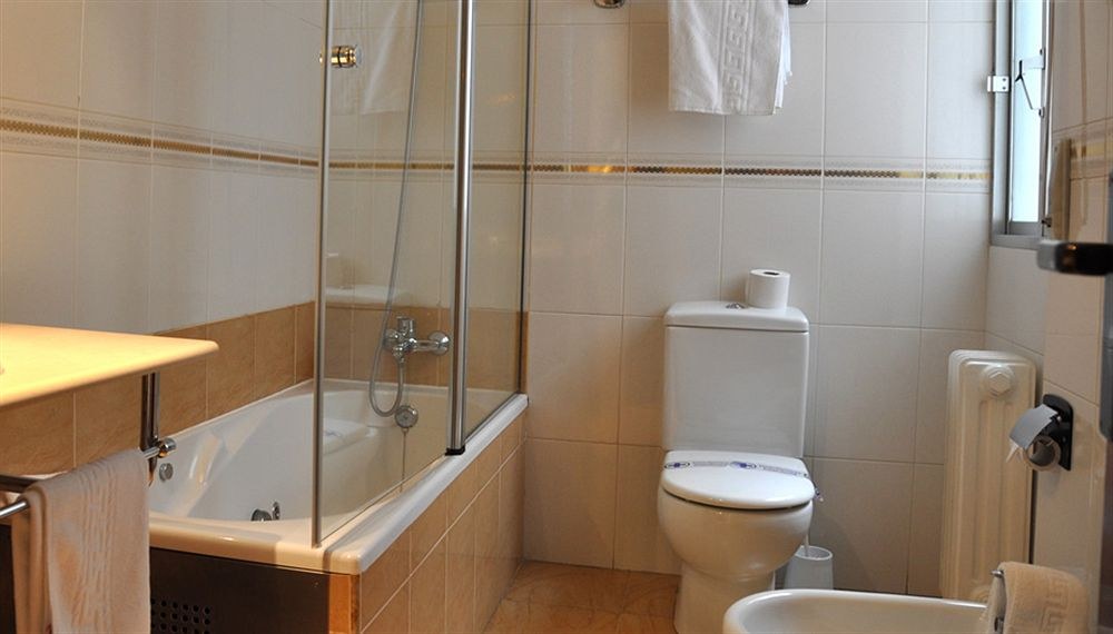 Hotel Reyes Catolicos photo 2