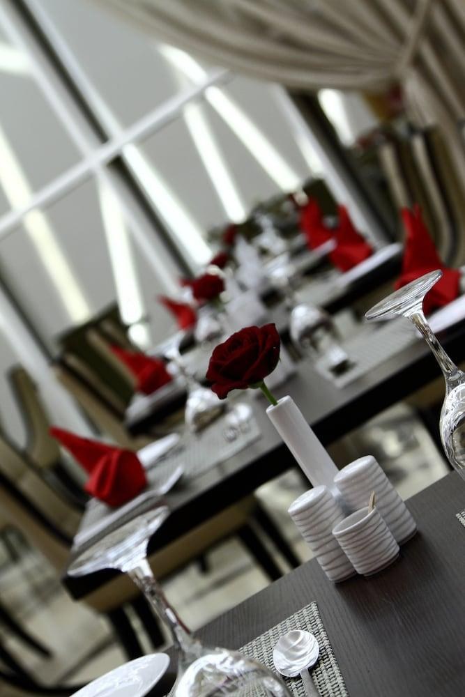Grand Plaza Dhabab Hotel~ photo 2
