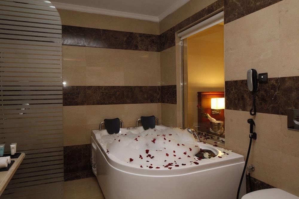 Grand Plaza Dhabab Hotel~ photo 4