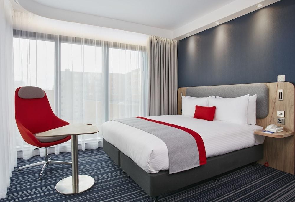 HOLIDAY INN EXPRESS LONDON - EALING photo 3