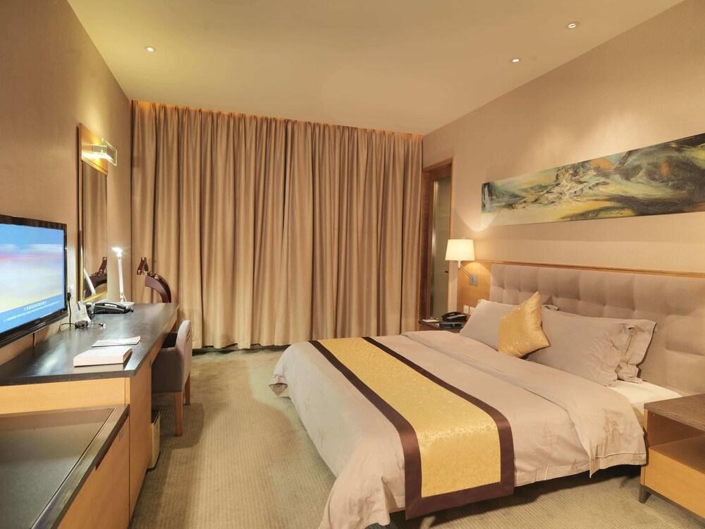 RIVAN HOTEL RICA photo 2