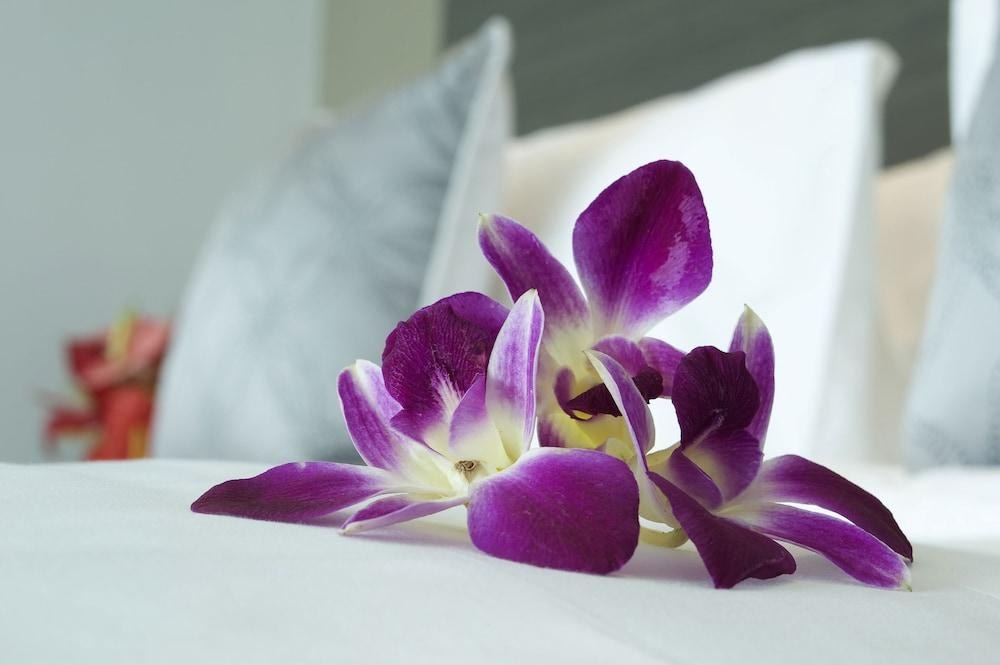 Novotel Jeddah Tahlia Street Hotel photo 4