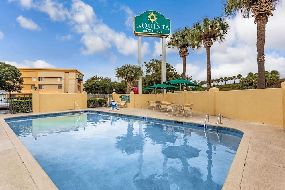 La Quinta Inn & Suites Orlando South photo 4