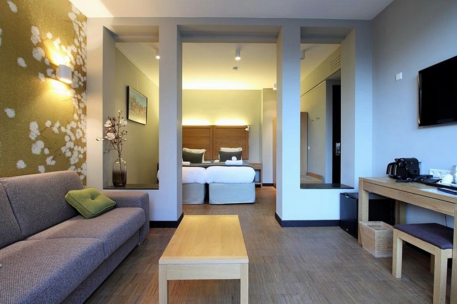THE BANK HOTEL